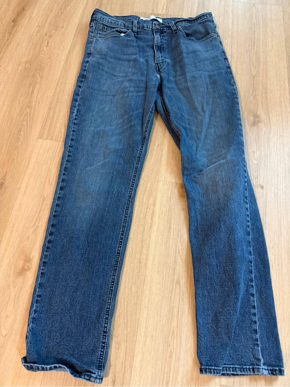 Levi's Men’s Medium Blue Straight Jeans size 36